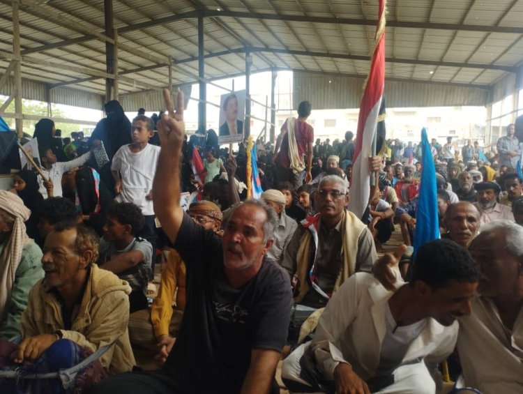 من مخيم الاعتصام.. أبين تجدد العهد: لا تراجع حتى إعلان دولة الجنوب العربي