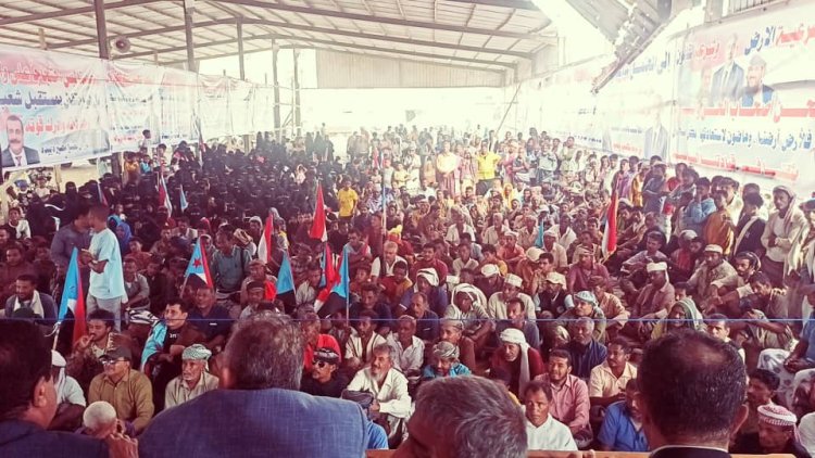 زخم شعبي ورسمي غير مسبوق تشهده ساحات الأعتصام المفتوح بأبين.. ( تقرير )