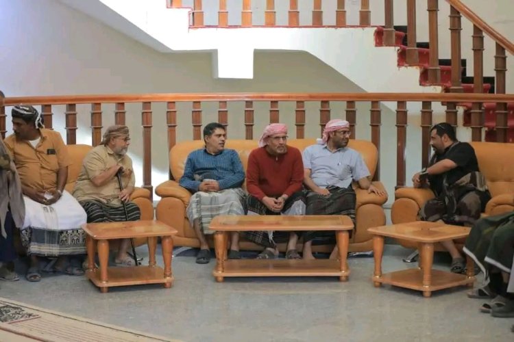 رئيس الجمعية الوطنية يستقبل مشايخ ووجهاء مديرية عمد