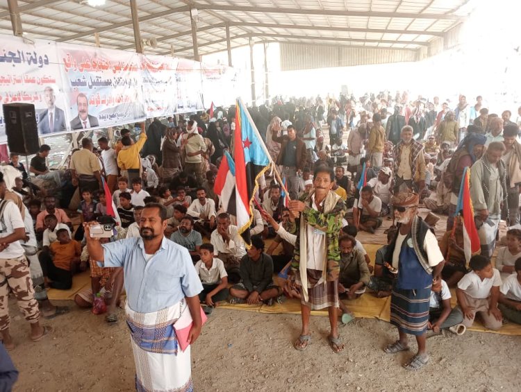 زنجبار تواصل اعتصامها المفتوح بزخم شعبي.