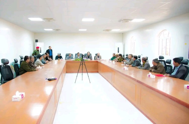 خلال اجتماع موسّع برئاسة المحافظ بن الوزير: السلطة المحلية بمحافظة شبوة تصدر بيانًا هامًا