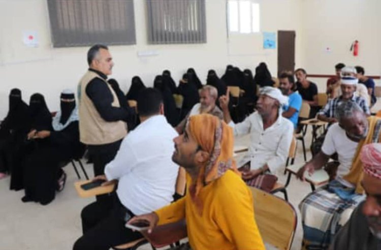 الهيئة الإقليمية (PERSGA) والهيئة العامة لحماية البيئة: تنفذ برنامج توعية لصيادي وقطاع المرأة في منطقة فقم ( مديرية البريقة -عدن)