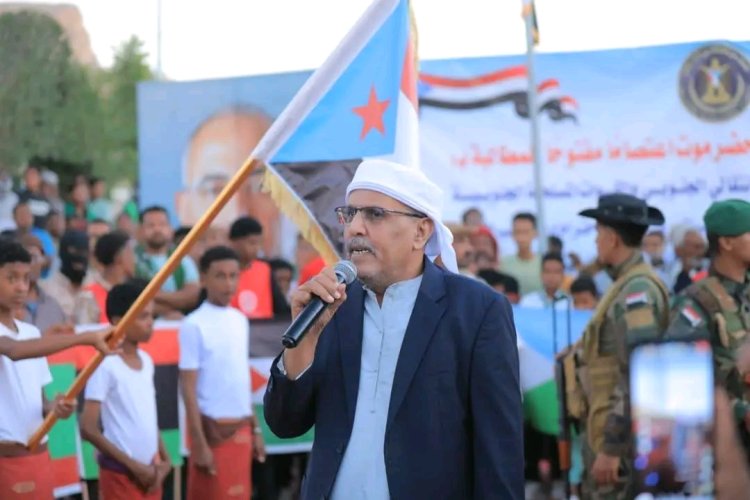 الكثيري من ساحة الاعتصام بسيئون يؤكد قرب إعلان دولة الجنوب العربي ويبارك موقف السلطة المحلية بحضرموت