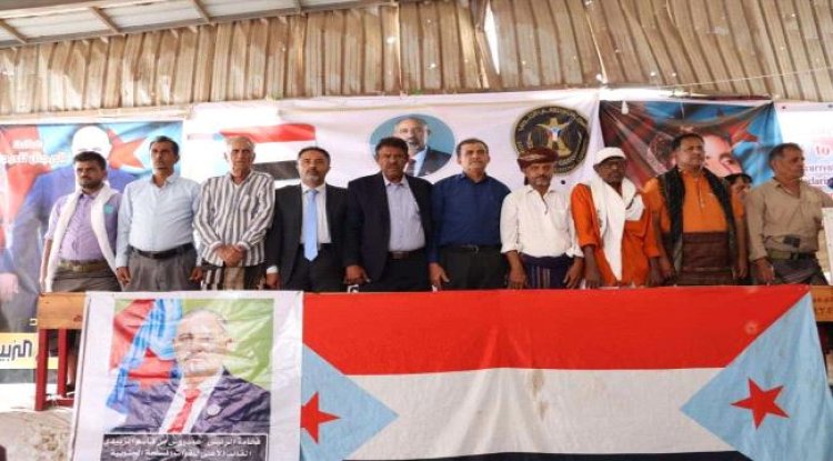 حشود جماهيرية تتوافد إلى ساحة الاعتصام بزنجبار دعماً لمطالب إعلان دولة الجنوب العربي