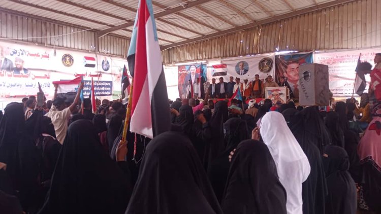 المطلب الشعبي للمعتصمين في أبين استعادة الدولة الجنوبية