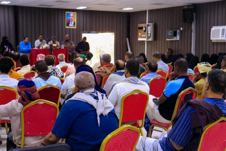 باتيس يعقد اجتماعًا موسعًا برؤساء مراكز انتقالي المكلا ويؤكد وحدة الصف والحشد لمليونية الاثنين القادم