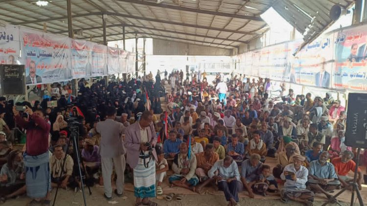 حشود جماهيريه كبيرة في مخيم الاعتصام بزنجبار دعما لاعلان الدولة الجنوبية*