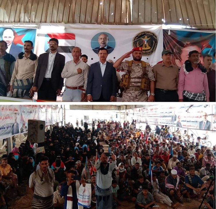 تواصل الزخم الجماهيري في مخيم الاعتصام السلمي بمديرية زنجبار