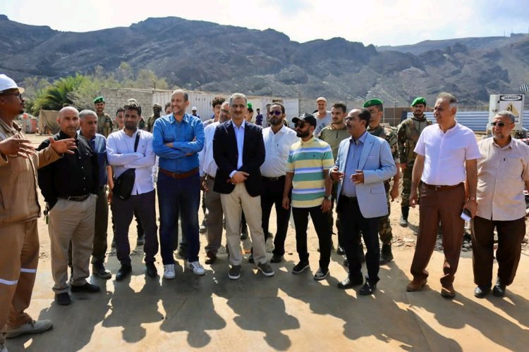 لملس يناقش أوضاع المياه والصرف الصحي ويطّلع على سير العمل في المشروع الاستراتيجي لخزان الضخ