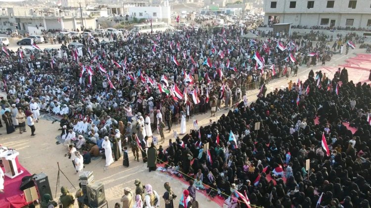 مليونية المهرة تجدد دعمها للقوات المسلحة الجنوبية وتطالب بإعلان دولة الجنوب العربي