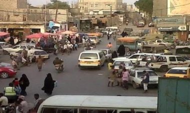 لحج..اللجنة الأمنية تطمئن أبناء المحافظة باستقرار الأوضاع وحل إشكالية حركة المسافرين