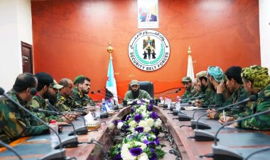 العميد الوالي يترأس اجتماعًا بمدراء الإدارات العامة ويؤكد استقرار الحالة الأمنية