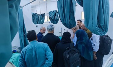 الشبحي القائم بأعمال وزير الصحة يزور مستشفى عبود العسكري ويتفقد وضع جرحى معركة المستقبل الواعد