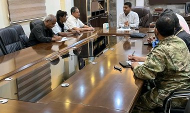 مدير عام الشيخ عثمان يترأس اجتماع اللجنة الأمنية لمناقشة الأوضاع في المديرية