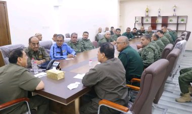 مدير أمن العاصمة عدن يترأس اجتماعاً أمنياً موسعاً بمدراء مراكز الشرطة