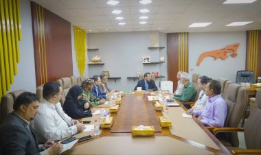 محافظ عدن يناقش مع مدير برنامج الأمم المتحدة للبيئة سُبل تعزيز العمل البيئي في العاصمة