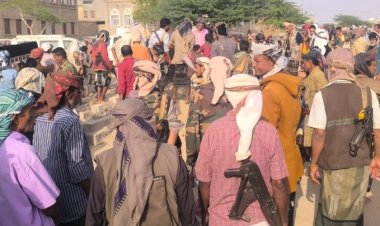 وسط موكب جنائزي مهيب… أبناء أحور يشيّعون جثمان فقيد الوطن العميد الركن مبروك بن جنه العلوي