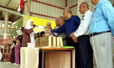 ثانوية ابان النموذجية للبنات تكرم طالباتها المتفوقات للقسمين العلمي والأدبي