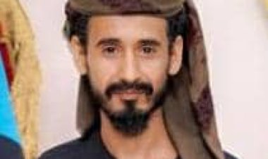 نائب قائد المقاومة الجنوبية بأبين يعزي مدير عام أمن المحافظة بوفاة شقيقه