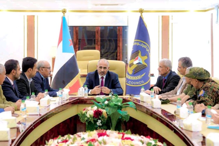 هيئة الرئاسة تقف على مستجدات الأوضاع المأساوية بمحافظتي حضرموت والمهرة وما تتعرض له المرافق فيها من أعمال سلب ونهب وتخريب