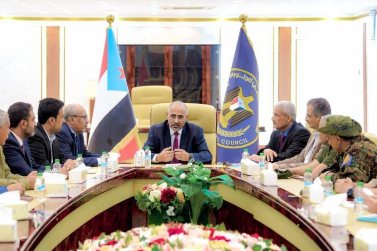 هيئة الرئاسة تقف على مستجدات الأوضاع المأساوية بمحافظتي حضرموت والمهرة وما تتعرض له المرافق فيها من أعمال سلب ونهب وتخريب