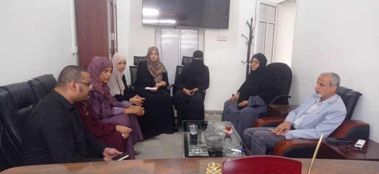 الشبحي القائم بأعمال وزير الصحة العامة والسكان يلتقي وفد منظمة ADRA لبحث مشروع صحي جديد في بلادنا بدعم وتمويل أمريكي.