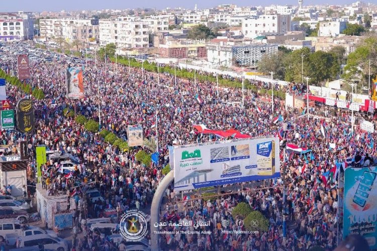 احاديث وصور  (مليونية الوفاء والصمود) من ساحة الاعتصام والنضال