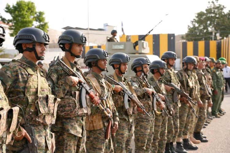 بتوجيهات المحرمي..قوات العمالقة الجنوبية تسلم تأمين حي السفارات وساحة العروض لقوات الأمن الوطني بالعاصمة عدن
