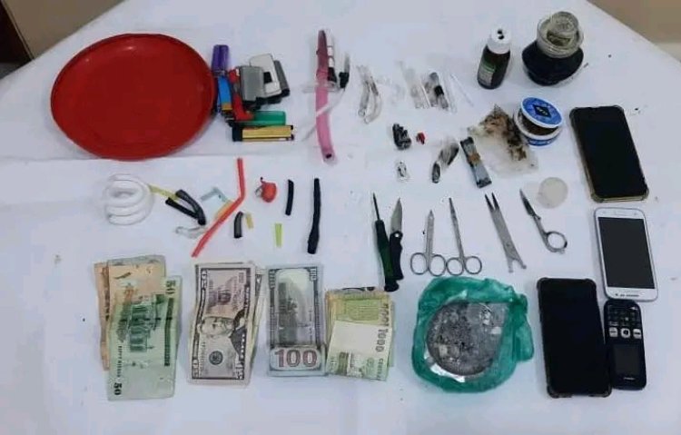 مكافحة المخدرات بساحل حضرموت تداهم عزبة شبابية وتضبط عصابة لترويج وتعاطي الشبو والحشيش بمنطقة فوة