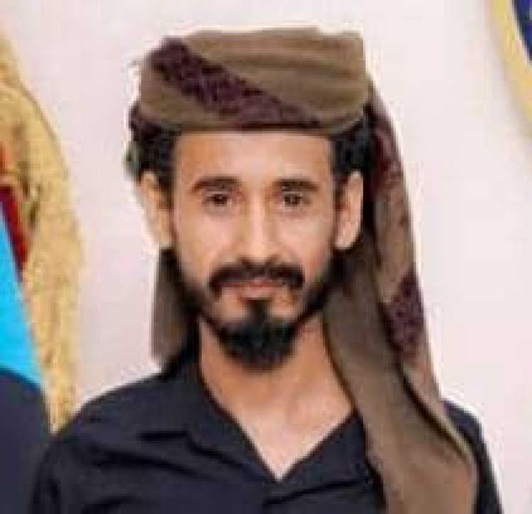 نائب قائد المقاومة الجنوبية بأبين يعزي مدير عام أمن المحافظة بوفاة شقيقه