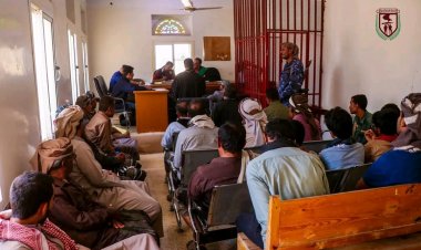 ترسيخاً للعدالة وصوناً للدماء وردعاً للجريمة.. المحكمة العسكرية بشبوة تصدر حكمًا بالإعدام قصاصاً بحق جندي قتل زميله