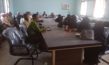 مكتب التربية والتعليم بخنفر يعقد اجتماعاً موسعاً لمدراء مدارس المديرية