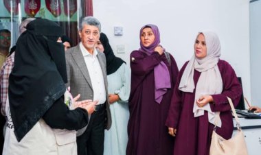 الوزيرة جعسوس تطلع على خدمات المؤسسة الوطنية لمكافحة السرطان بعدن