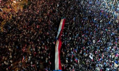 استجابة لدعوة المجلس .. العاصمة عدن تشهد حشداً جماهيرياً كبيراً في مليونية الثبات والقرار الجنوبي