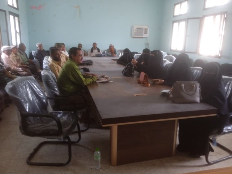 مكتب التربية والتعليم بخنفر يعقد اجتماعاً موسعاً لمدراء مدارس المديرية