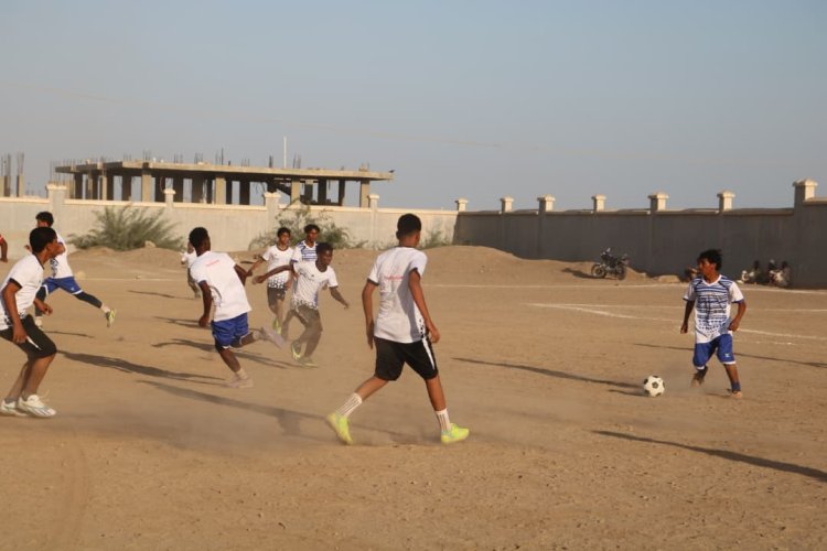 تواصل الأنشطة الرياضية لفئتي الناشئين والشباب بتنفيذ هلب كود: مباراة لفريقين وحيدة والعبادل بلحج