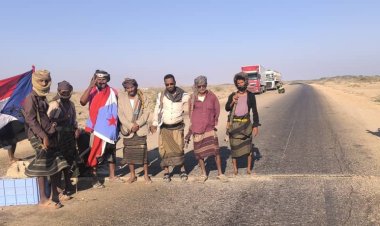 المقاومة الجنوبية في أحور تقطع الطريق الدولي للمطالبة بفتح مقرات المجلس الانتقالي