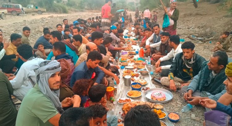الرباط.. حين يكسر رغيف الخبز عزلة القلوب في الأزارق .. استطلاع