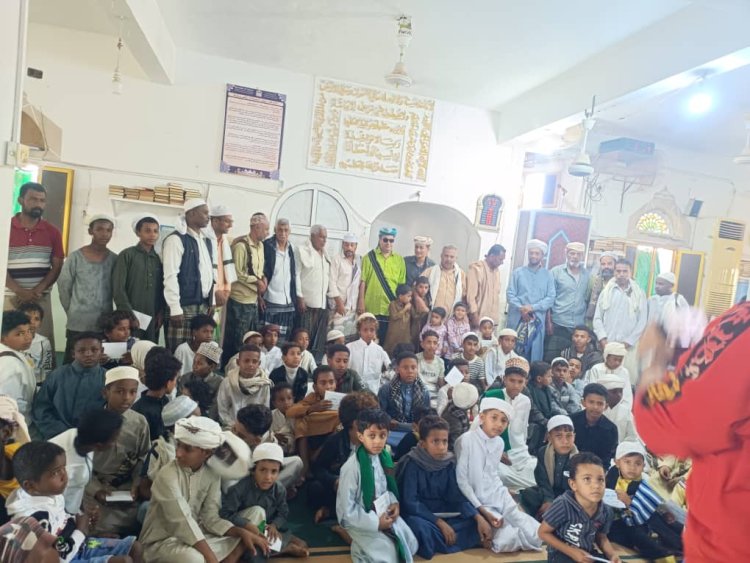 الصفوة تختتم دورة في العلوم الشرعية وحفظ القرآن بمسجد السيد علي بأبين