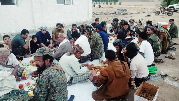 قوات الطوارئ بالأمن الوطني بمحافظة أبين تقيم مأدبة إفطار جماعي على روح الفقيد صالح مقبل سلٌام