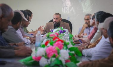 محافظ الضالع يعقد اجتماعًا مع قيادات الصحة لبحث تطوير الخدمات الطبية