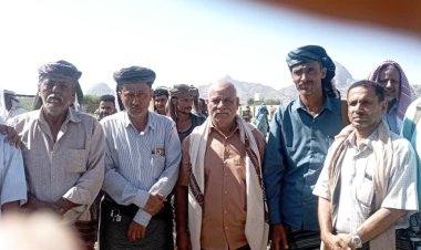 رئيس انتقالي أحور يشارك في تشييع جثمان الشهيد المناضل حسين دحه الميسري