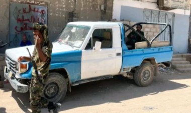 شرطة مديرية سيئون تنفذ حملة أمنية لتفتيش محلات الخردة لرصد المخالفات وتعزيز إجراءات السلامة