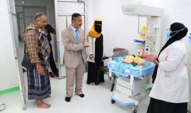 رئيس انتقالي أبين يتفقد مستوى الخدمات الطبية في مستشفى الرازي العام