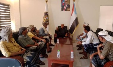 القائم بأعمال رئيس مجلس المستشارين يستقبل عددا من أبناء أبين بمقر الجمعية العمومية في العاصمة عدن