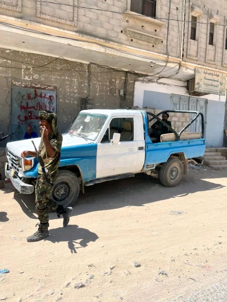 شرطة مديرية سيئون تنفذ حملة أمنية لتفتيش محلات الخردة لرصد المخالفات وتعزيز إجراءات السلامة