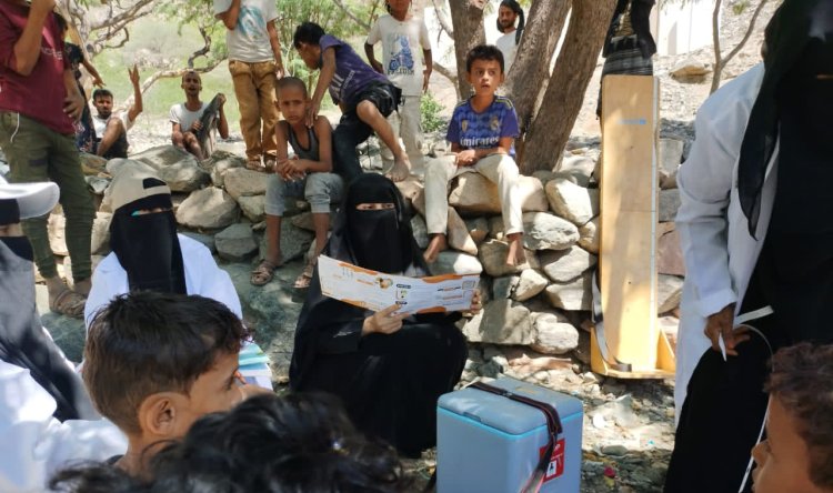 انطلاق حملة النشاط الإيصالي التكاملي بمديرية سرار يافع لحماية الأطفال والحد من انتشار الأمراض المعدية