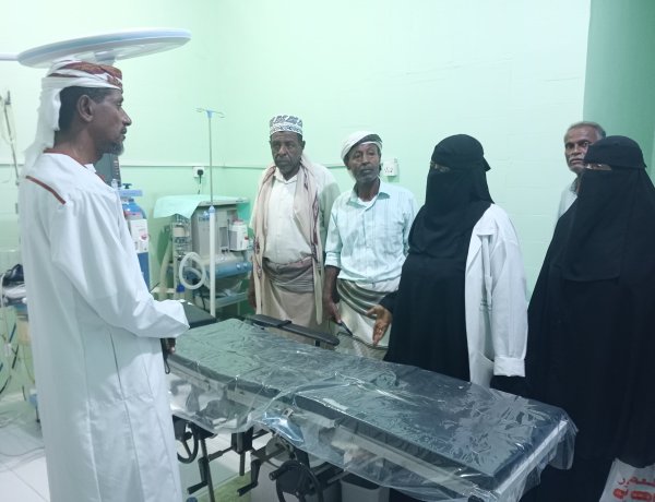 انتقالي زنجبار يتفقد المستشفى الريفي ويشيد بجهود طواقمه الطبية