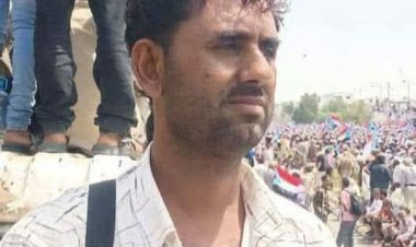 الإعلامي عبدالرقيب السنيدي يخضع لعملية جراحية في العمود الفقري بعد أزمة صحية