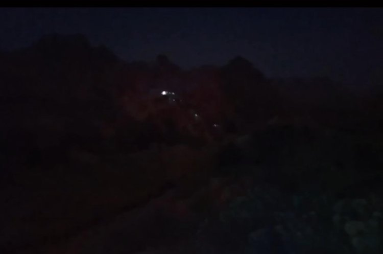 ميليشيات الحوثي تقصف قرية الرباط بالأزارق بقذائف الهاون وتستمر في حشد تعزيزاتها العسكرية